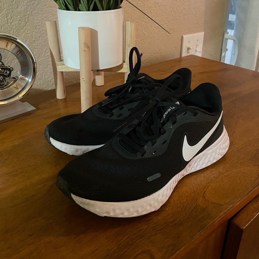 Nike revolution training shoes